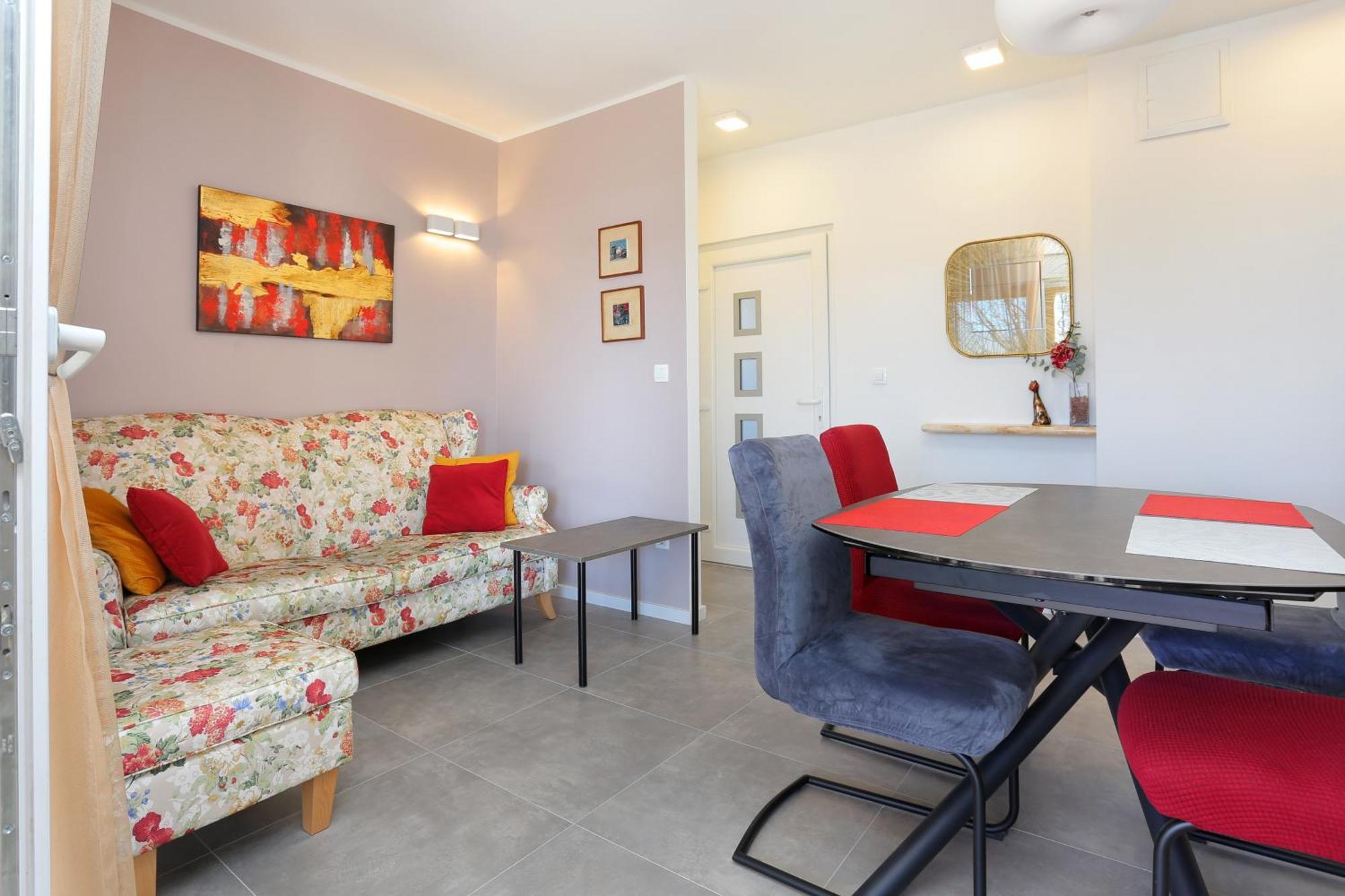 Apartments With A Parking Space Kastel Gomilica, Kastela - 19248 Room photo